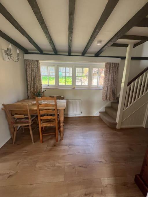 Wish End Cottage Ratton ภายนอก รูปภาพ