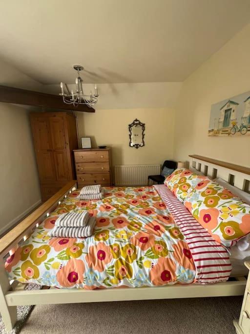 Wish End Cottage Ratton ภายนอก รูปภาพ