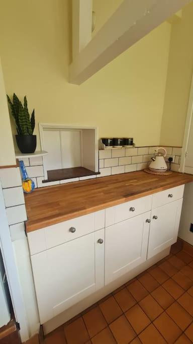 Wish End Cottage Ratton ภายนอก รูปภาพ